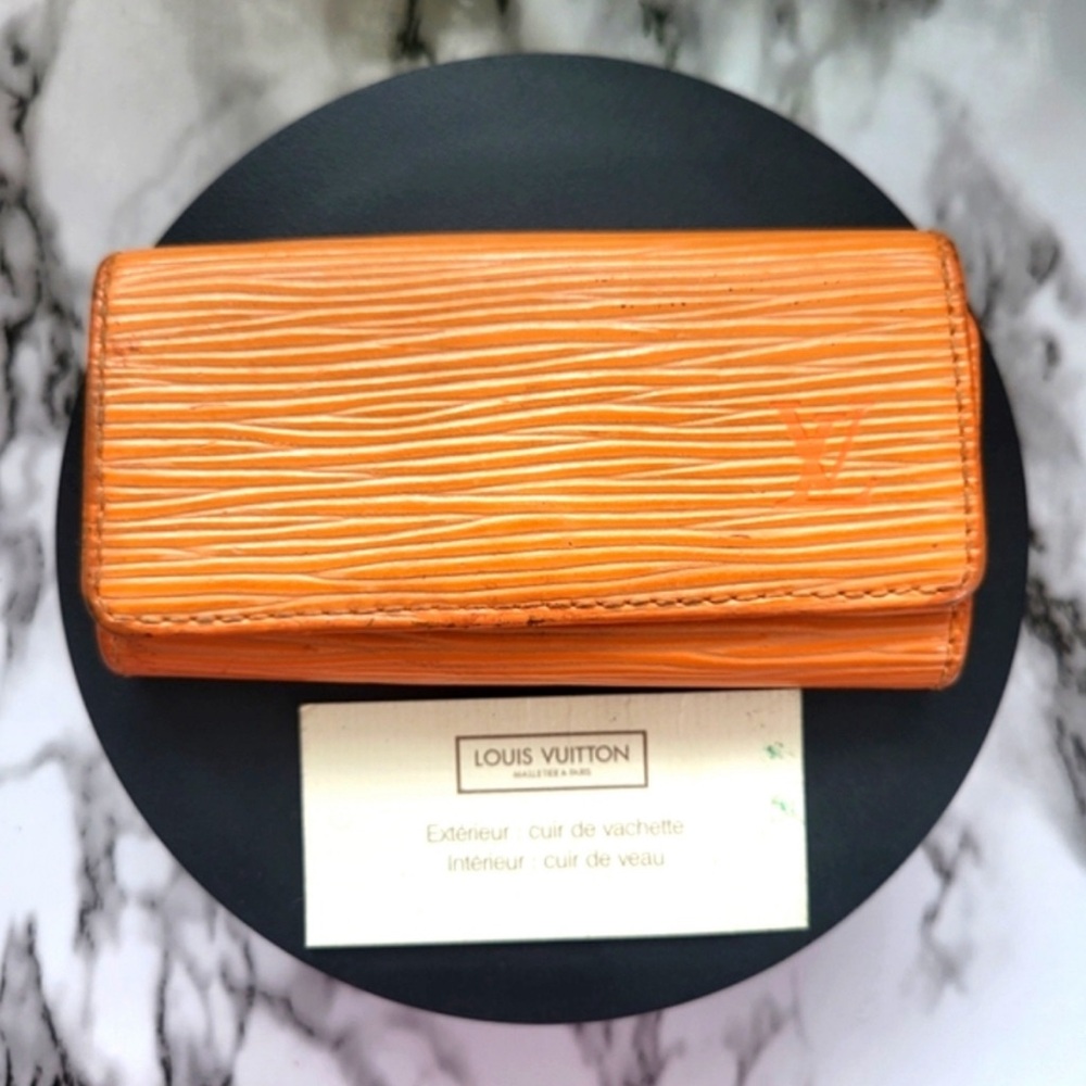 LV Key Case Epi Leather Authentic EUC